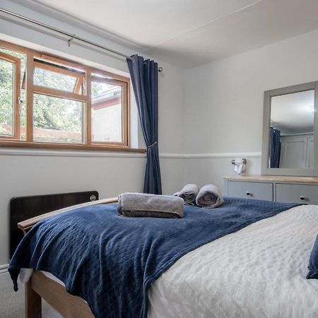 Honeysuckle Cottage - 1 Bedroom Cottage - 安姆罗斯 外观 照片